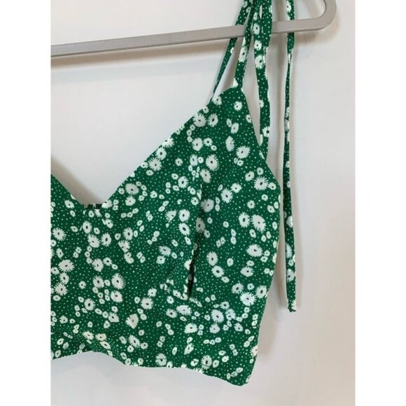 NWOT Shein Ditsy Floral Surplice Cami Top - Picture 3 of 8